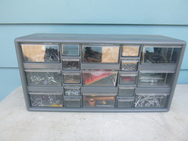 lot 70 image: 20 Drawer Parts Bin