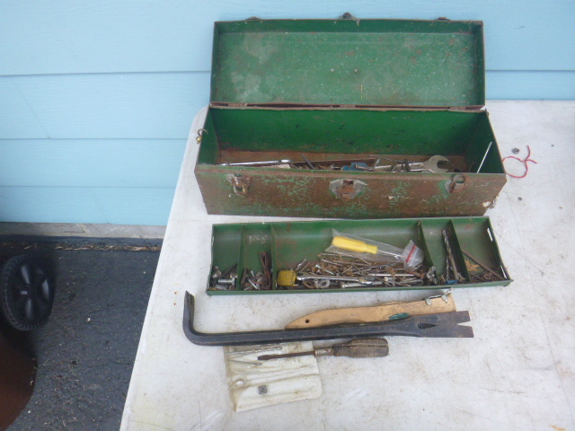 lot 100 image: Toolbox with Tools