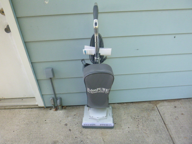 lot 113 image: Eden Pure Vacuum Cleaner