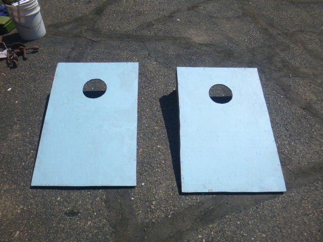 lot 123 image: Corn Hole Game