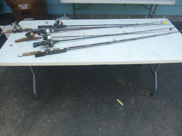 lot 161 image: 7 Fishing Poles and Reels