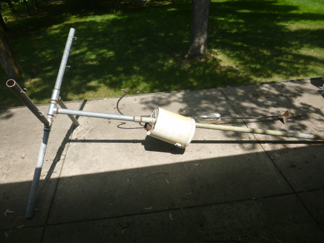 lot 167 image: Clothes Line Pole