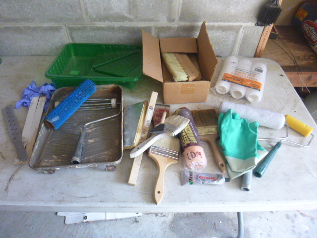 lot 181 image: Miscellaneous Painting Supplies