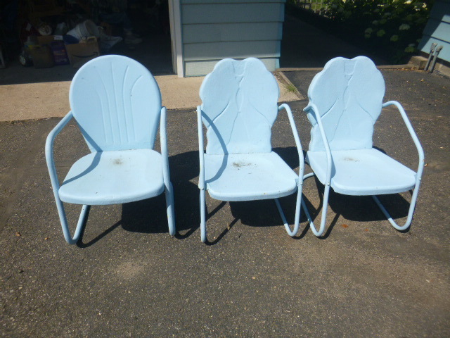 lot 190 image: 3 Vintage Metal Patio Chairs