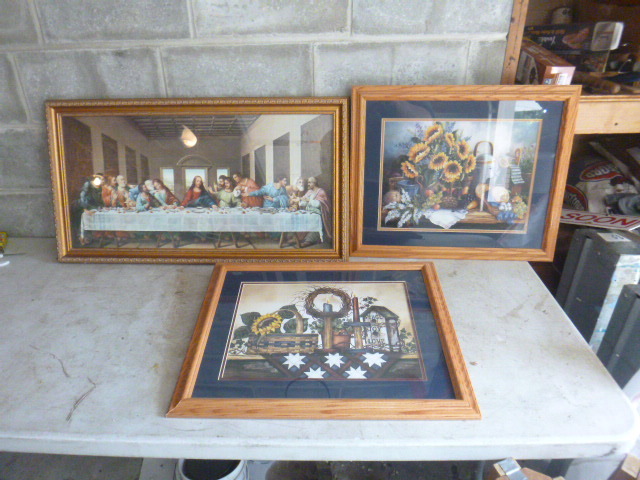 lot 198 image: 3 Framed Prints