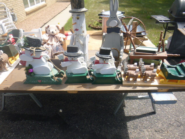 lot 220 image: Homemade Wooden Christmas Dcor