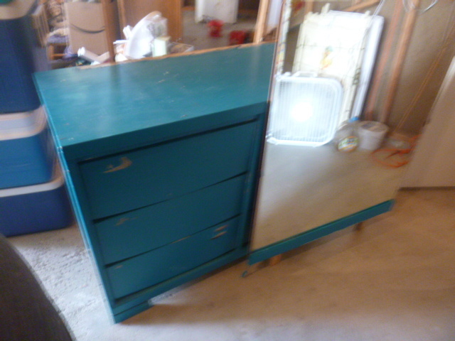 lot 223 image: 6 Drawer Dresser
