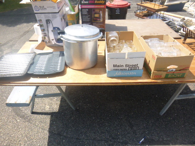 lot 230 image: Miscellaneous Kitchen Items
