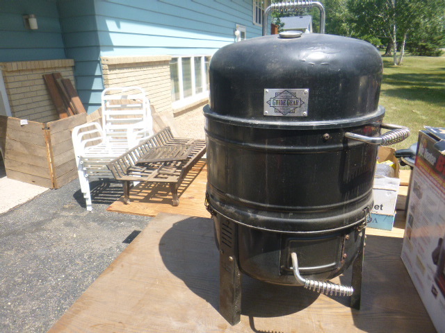 lot 233 image: Guide Gear Grill and Smoker