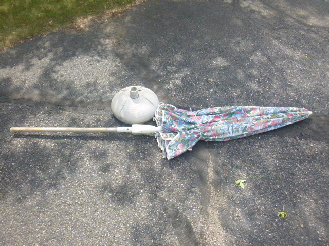 lot 244 image: Sunbeam Patio Umbrella
