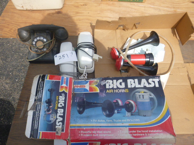 lot 251 image: Big Blast Air Horns and Telephones