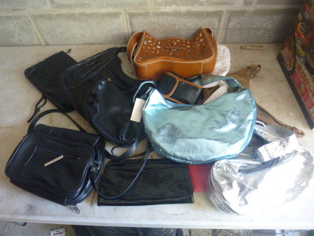 lot 268 image: Lot of Purses