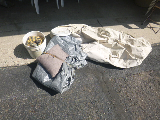 lot 277 image: Tarp and Grill Cover