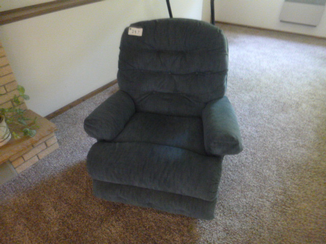 lot 287 image: Rocker Recliner