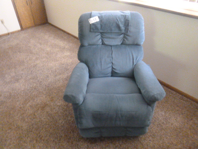 lot 288 image: Rocker Recliner