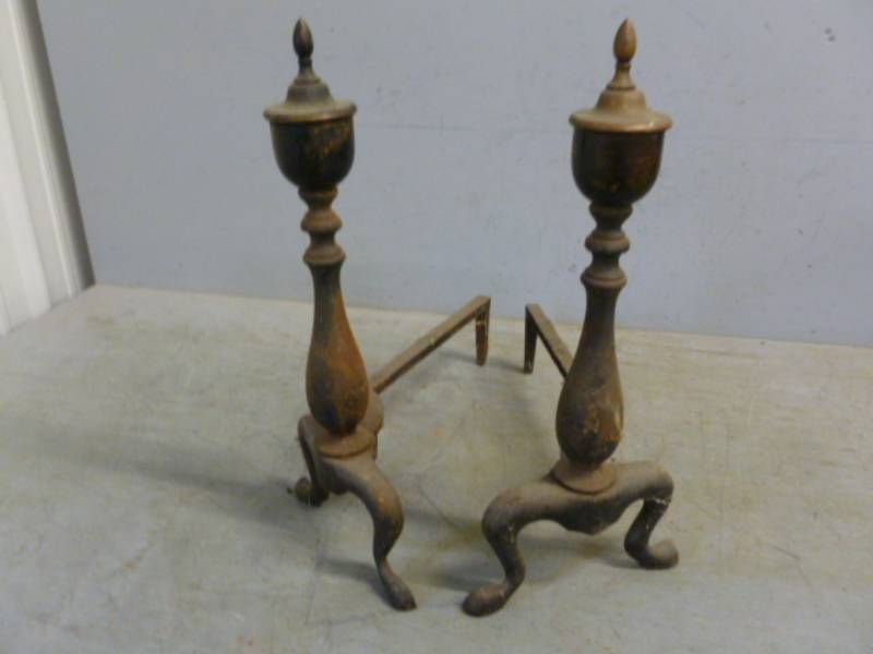 lot 13 image: Vintage Rack