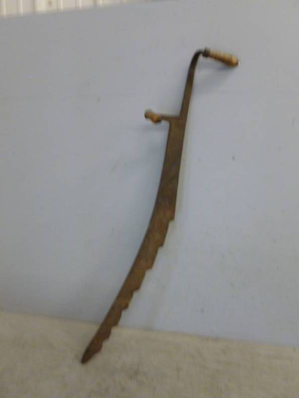 lot 28 image: Antique Hay Knife