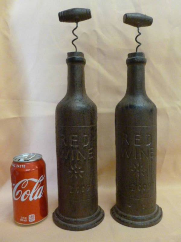 lot 41 image: Cast Iron Bookends