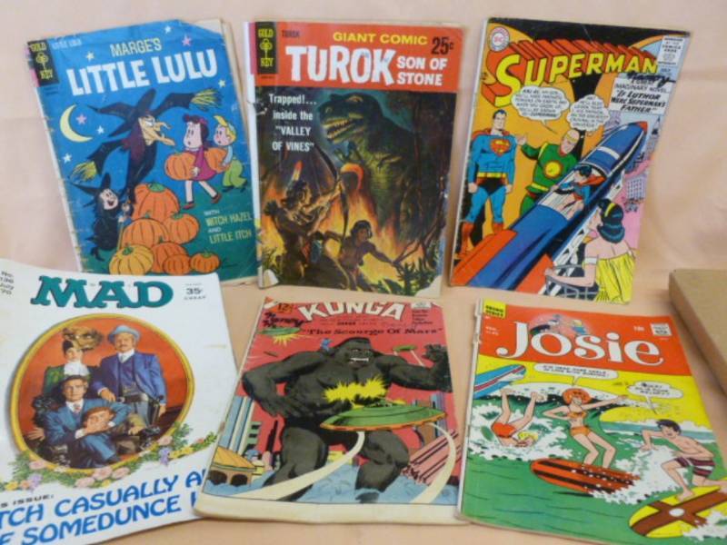 lot 74 image: Vintage Comic Books
