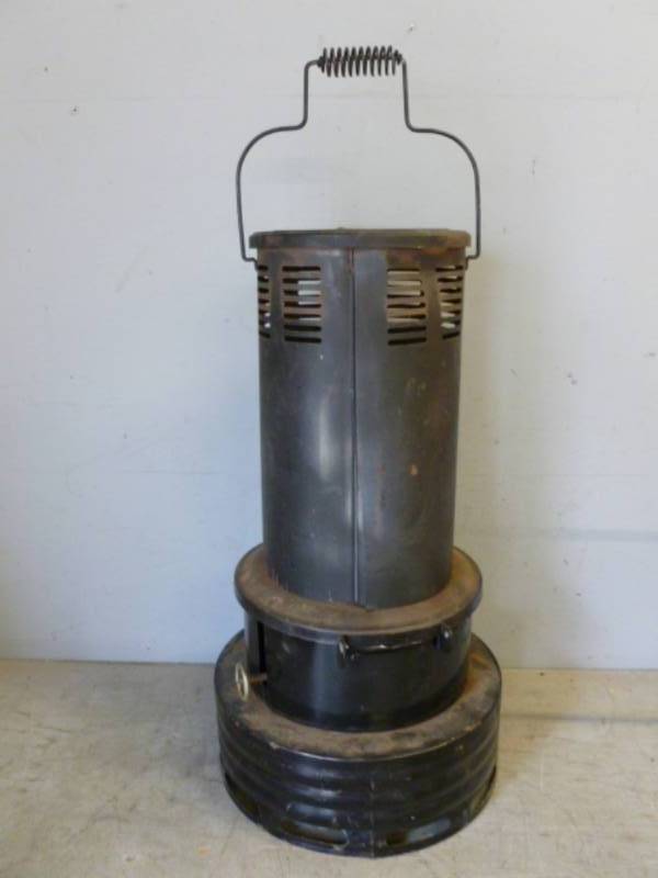 lot 80 image: Vintage Kerosene Oil Stove