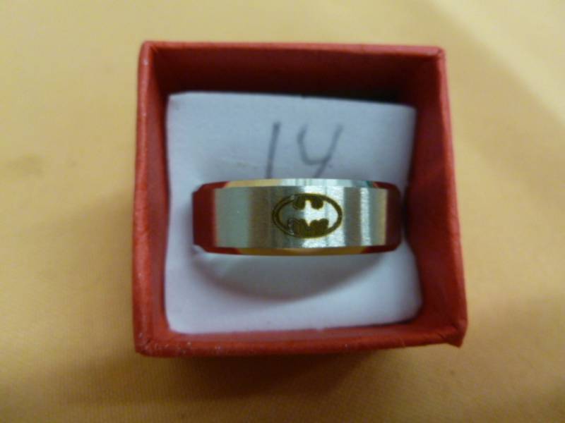 lot 91 image: Mens Ring