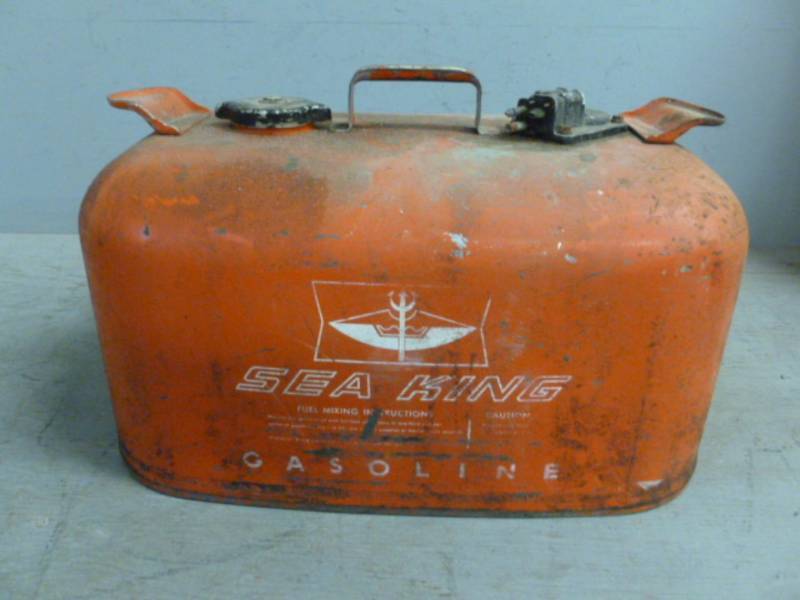 lot 98 image: Vintage Boat Motor Gas Tank