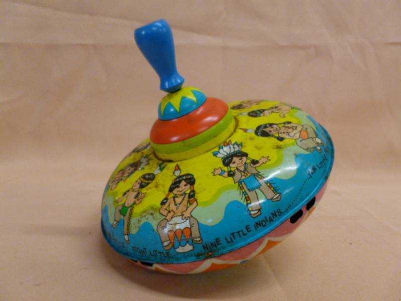 lot 106 image: Vintage Toy