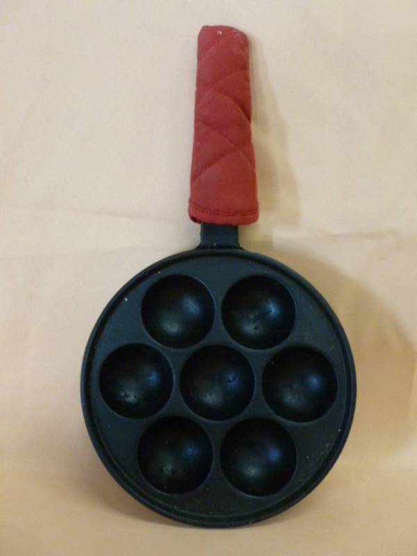 lot 145 image: Cast Iron Pan