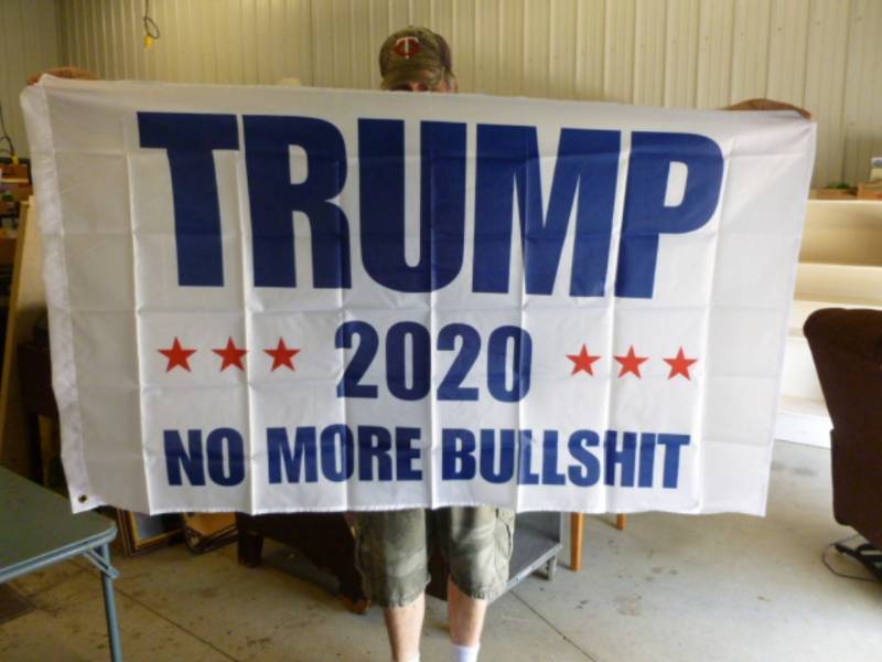 lot 183 image: Trump Flag