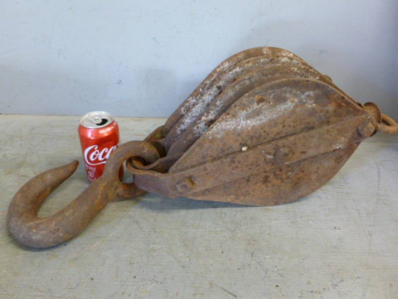 lot 229 image: Vintage Barn Pulley