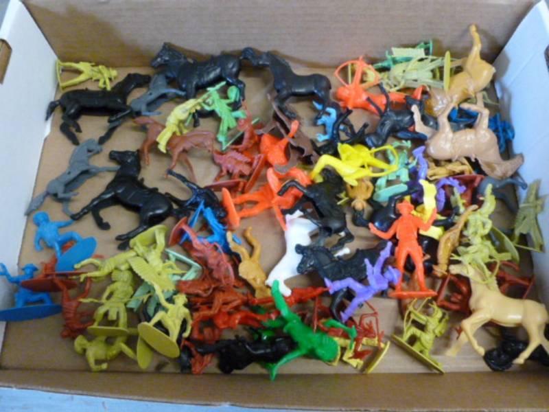lot 246 image: Plastic Toys