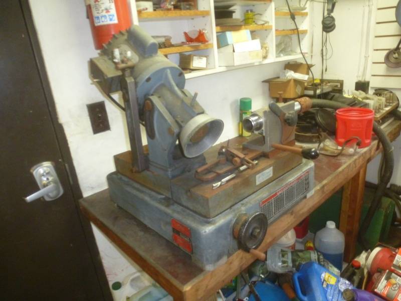 lot 29 image: Cutter Master Spiral End Mill Grinder