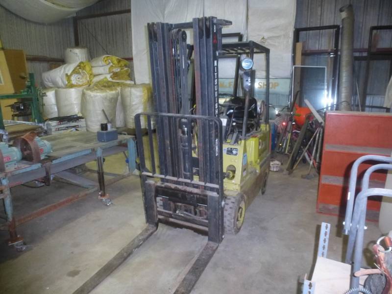 lot 1 image: Mitsubishi Forklift