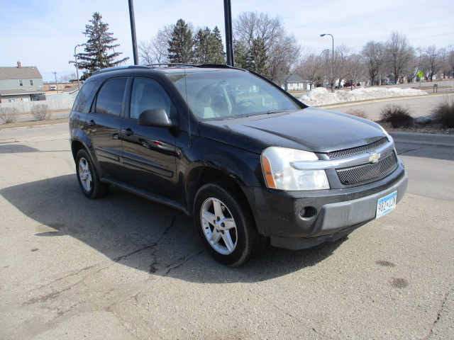 lot 2 image: 2005 Chevy Equinox