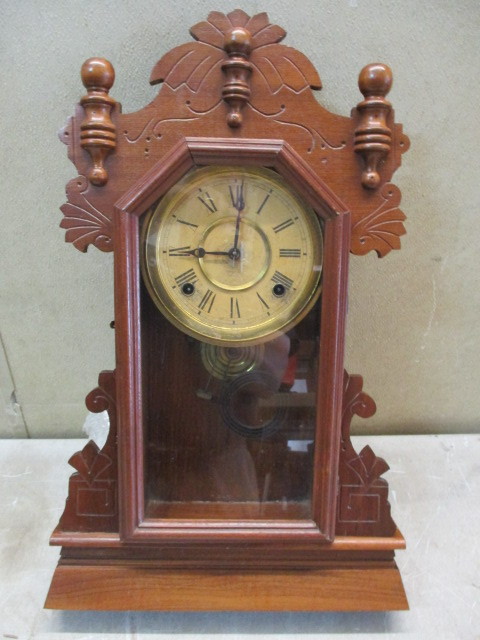 lot 9 image: Ingram Kitchen Clock