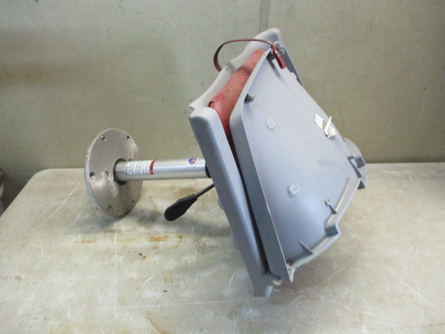 lot 14 image: Boat Seat Set Up
