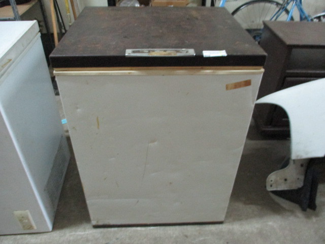 lot 31 image: Chest Freezer
