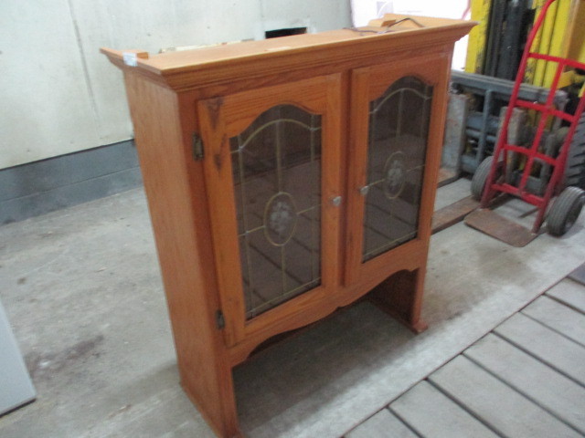 lot 46 image: Cabinet