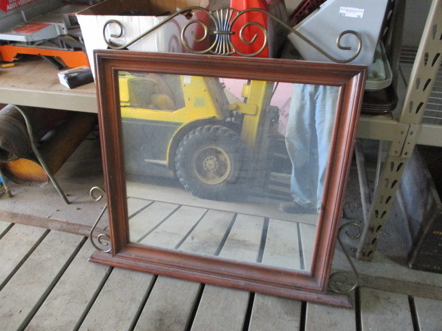 lot 74 image: Mirror