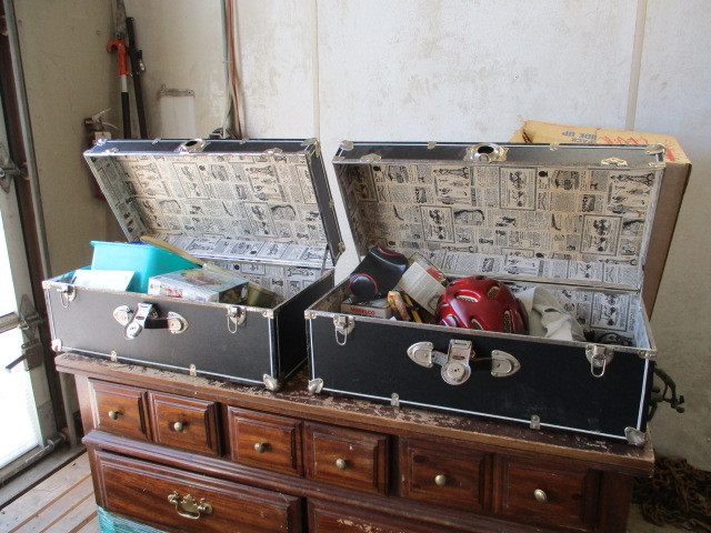 lot 76 image: Trunks and contents