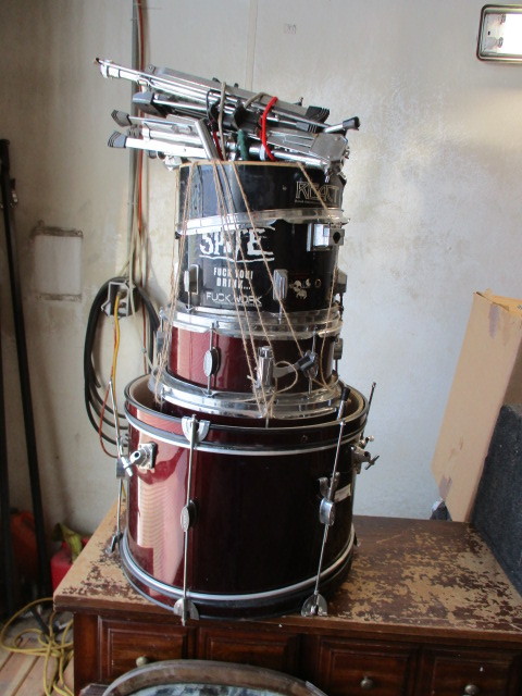 lot 80 image: Drums