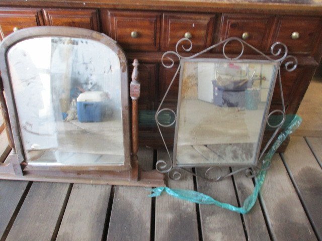 lot 81 image: Mirrors
