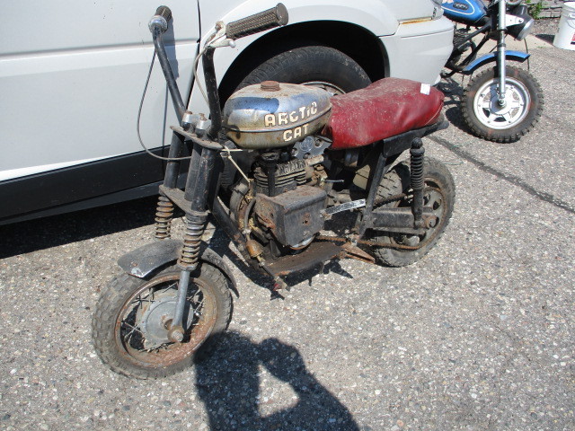 lot 99 image: Arctic Cat Mini Bike