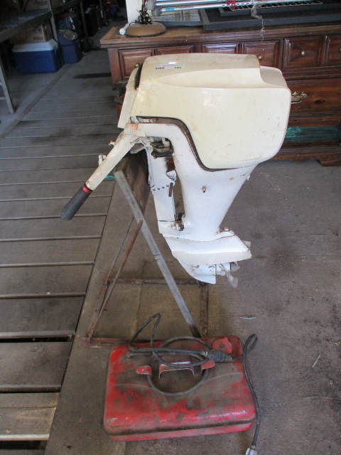 lot 102 image: Sear 7.5hp Outboard Motor