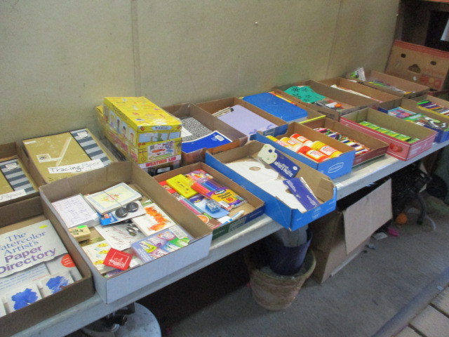 lot 105 image: Craft Supplies