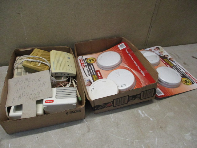 lot 115 image: Intercom and smoke detectors