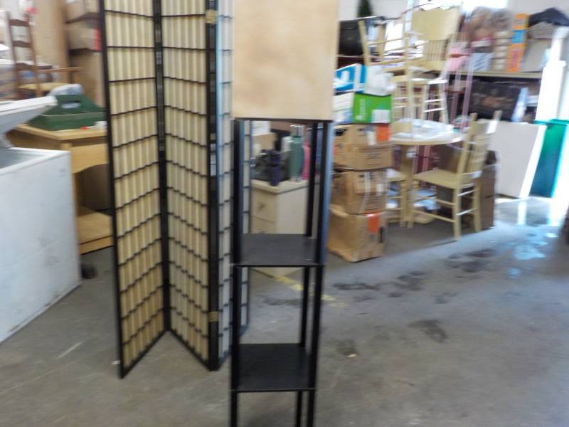 lot 15 image: Floor Lamp with 2 Shelves 10 squar...