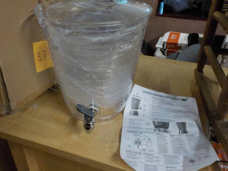 lot 27 image: New Beverage Dispenser and set of 3...