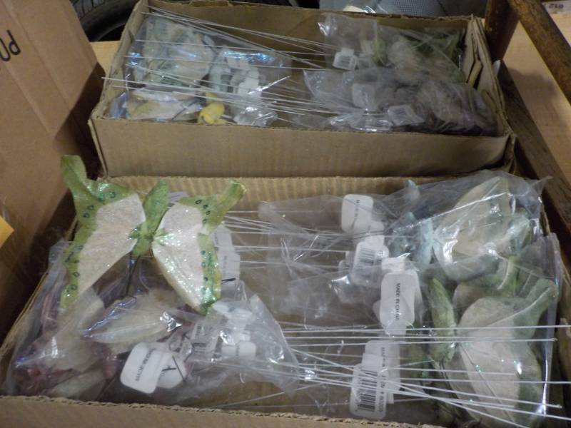 lot 30 image: 2 Boxes of Butter Fly Picks- 4 diff...