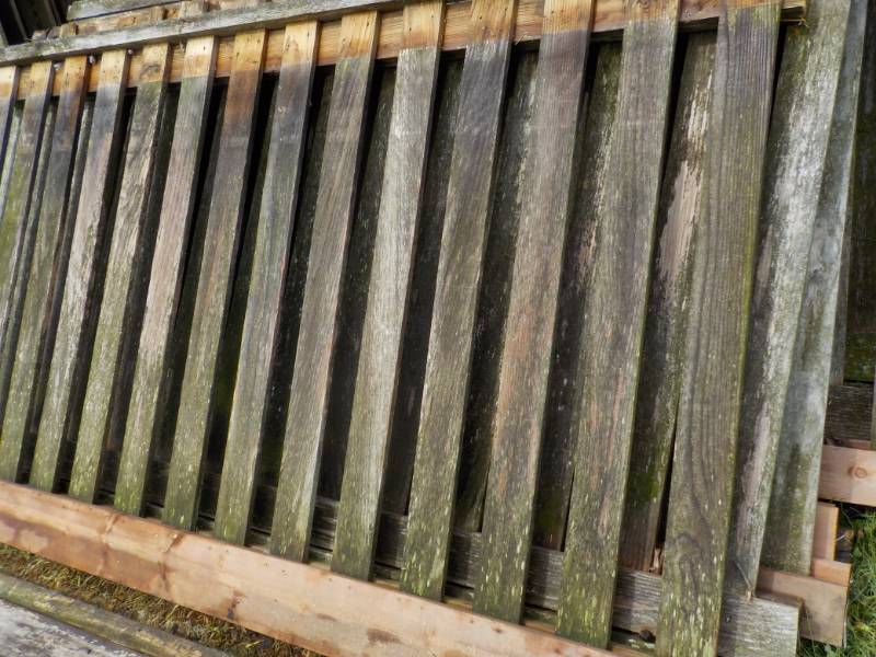 lot 38 image: 6 Fence Panels 67 x 48 not sure if...